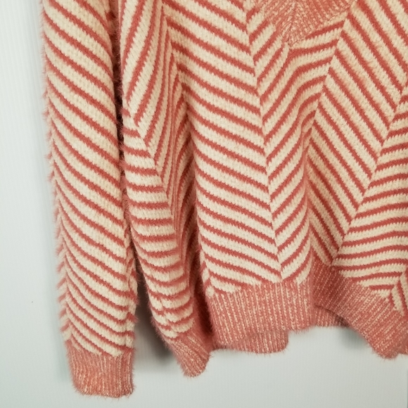Frnch Chevron rose sweater - Picture 8 of 8